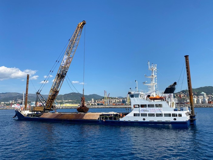 Nuova diga foranea, oggi la posa della prima pietra (Diretta) Nuova diga foranea, oggi la posa della prima pietra (Diretta)