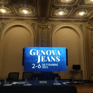 Genova Jeans, il capogruppo di Italia Viva: "Chiederemo i conti, ma in città ho visto tanti turisti"