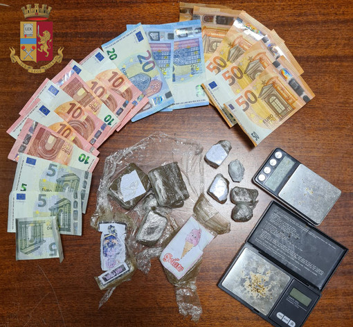 Arrestati a Sestri quattro giovani per detenzione e spaccio di droga
