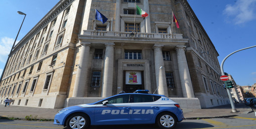 Offende e minaccia i dipendenti di un centro di accoglienza: arrestato un 20enne Offende e minaccia i dipendenti di un centro di accoglienza: arrestato un 20enne