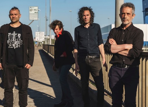 Pierpaolo Capovilla e i Cattivi Maestri arrivano alla Claque con la tappa genovese del loro nuovo tour Pierpaolo Capovilla e i Cattivi Maestri arrivano alla Claque con la tappa genovese del loro nuovo tour