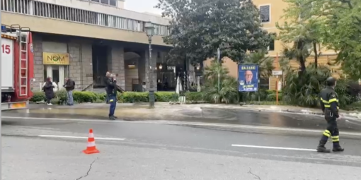 Tubatura dell'acqua rotta, allagate diverse strade in centro nella zona dell'Acquasola