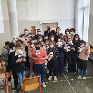 Questura di Genova organizza il progetto di educazione alla legalità 'Non te la bere, verifica la fonte'