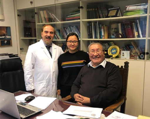 Da sinistra: Prof. Alberto Izzotti (UniGe), Dott.ssa Akmaral Aripova (Gumilyov Eurasian National University), Prof. Rakhmetkazhi Bersimbay (Gumilyov Eurasian National University)