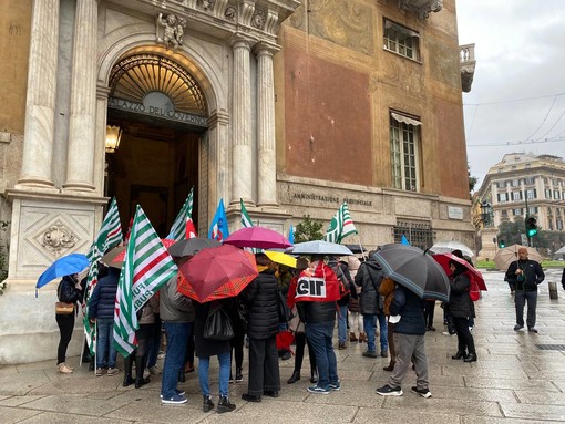 Lavoratori somministrati del Ministero dell'Interno a rischio, oggi il presidio davanti alla Prefettura (video)