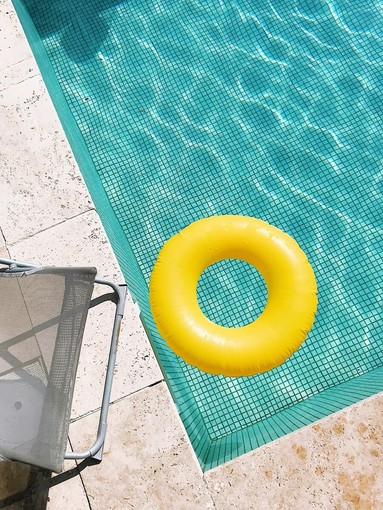 Piscine e parchi acquatici: le sfide per i gestori liguri nell'estate 2026