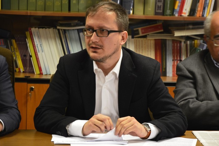 Lunardon (PD): "La regione prenda una posizione forte contro i 130 trasferimenti di Itas Mutua" Lunardon (PD): "La regione prenda una posizione forte contro i 130 trasferimenti di Itas Mutua"