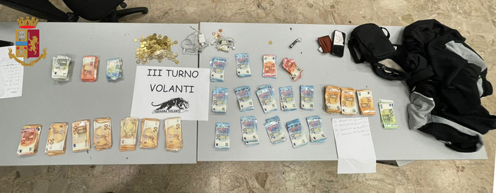 Furti a Sampierdarena, ecco come la polizia ha arrestato gli autori. Sono due stranieri minorenni Furti a Sampierdarena, ecco come la polizia ha arrestato gli autori. Sono due stranieri minorenni