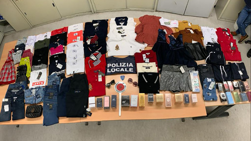 Trentenne incinta ruba quasi diecimila euro di merce griffata, arrestata dalla polizia locale