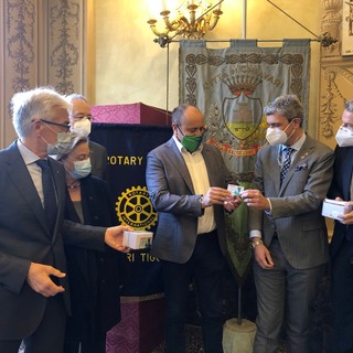 Rotary Club Chiavari e Rapallo donano 120 buoni per la spesa al Comune di Chiavari