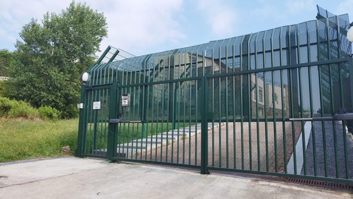 Arrivo di Delfino a Pra', il direttore sanitario contro il circo mediatico: "Da giorni troupe davanti alla Rems"