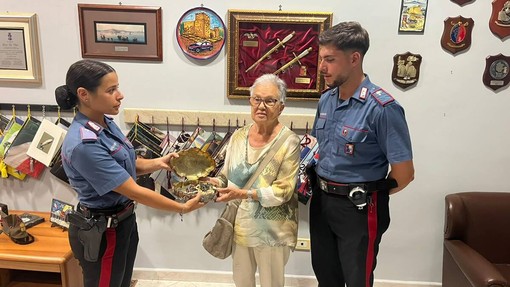 Nervi, finto carabiniere truffa un’anziana: arrestate due persone Nervi, finto carabiniere truffa un’anziana: arrestate due persone