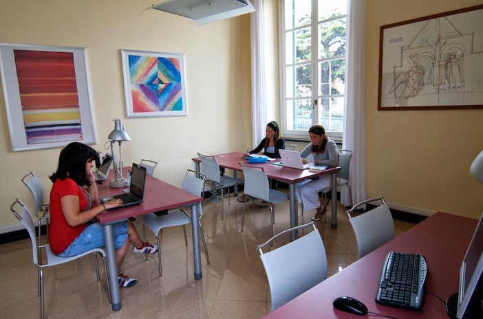 Residenze universitarie Delle Peschiere e Capodifaro, borse di studio:  rinnovata la convenzione tra l’Ateneo di Genova e la Fondazione RUI