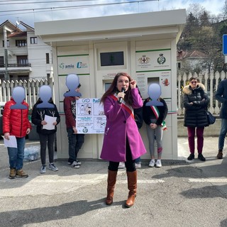 Amiu, anche a Rossiglione arriva l'eco compattatore di Plastipremia