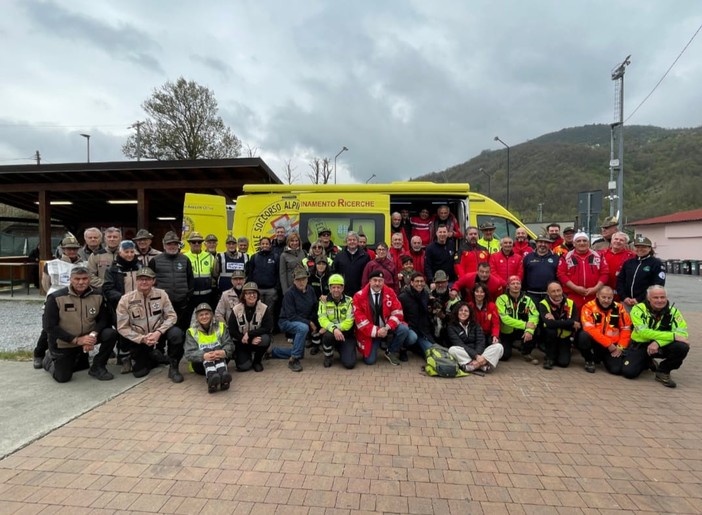 Gli studenti del Vallescrivia diventano soccorritori per un giorno per l'iniziativa 'Siamo tutti Protezione Civile'