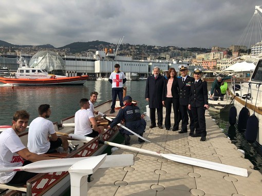 Regata delle Antiche Repubbliche Marinare, consegnate le divise all'equipaggio che rappresenta Genova Regata delle Antiche Repubbliche Marinare, consegnate le divise all'equipaggio che rappresenta Genova