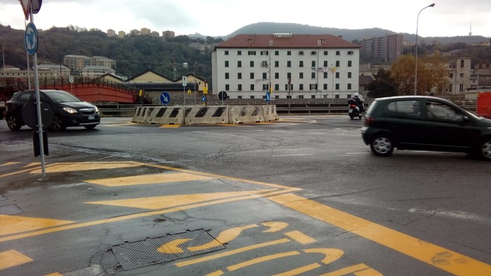 Via alla circolazione dei veicoli nella rotonda di Via 30 Giugno 1960 Via alla circolazione dei veicoli nella rotonda di Via 30 Giugno 1960