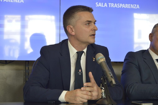 Porti, Rixi (Lega): "Logistica ancora una volta paralizzata da una timida nevicata" Porti, Rixi (Lega): "Logistica ancora una volta paralizzata da una timida nevicata"