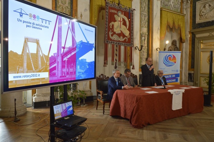 Consegnati al Comune i fondi raccolti dal Rotary per le vittime del ponte Morandi