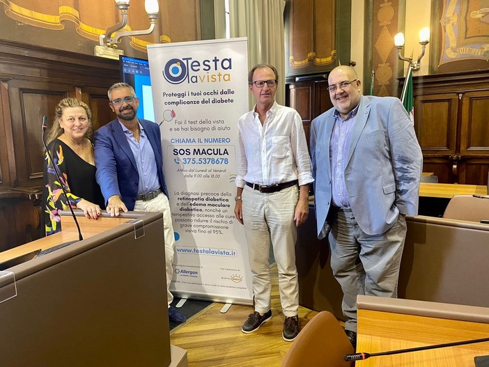 “Rapallo per i tuoi occhi”, presentata la campagna per la prevenzione delle maculopatie realizzata in collaborazione tra Comune di Rapallo e Comitato Macula. “Rapallo per i tuoi occhi”, presentata la campagna per la prevenzione delle maculopatie realizzata in collaborazione tra Comune di Rapallo e Comitato Macula.