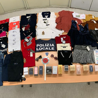 Trentenne incinta ruba quasi diecimila euro di merce griffata, arrestata dalla polizia locale