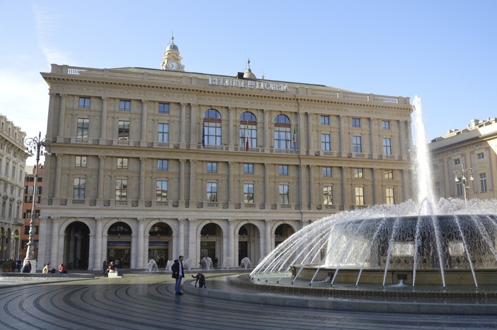 Gen Z - Il mondo dei giovani - Maxi inchiesta per corruzione in Liguria, le considerazioni dei giovani genovesi