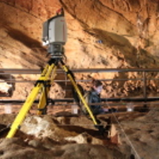 Ricostruita per la prima volta una camminata umana a carponi ‘fossile’