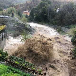 Il rio Basco di Albisola Superiore durante l'alluvione dell'autunno 2019