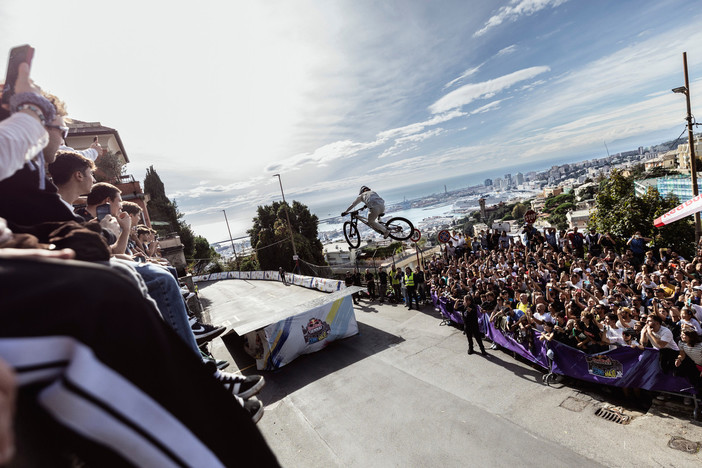 Red Bull Cerro Abajo, Genova dà il via alla sfida: oggi l'apertura del Village e in serata freestyle in scena al Porto Antico Red Bull Cerro Abajo, Genova dà il via alla sfida: oggi l'apertura del Village e in serata freestyle in scena al Porto Antico