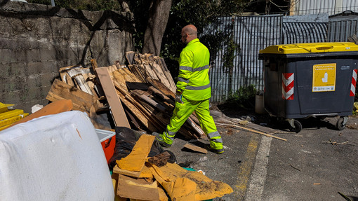 Tari, il Comune di Genova è al lavoro per evitare gli aumenti. Ma preoccupa il bilancio di Amiu Tari, il Comune di Genova è al lavoro per evitare gli aumenti. Ma preoccupa il bilancio di Amiu