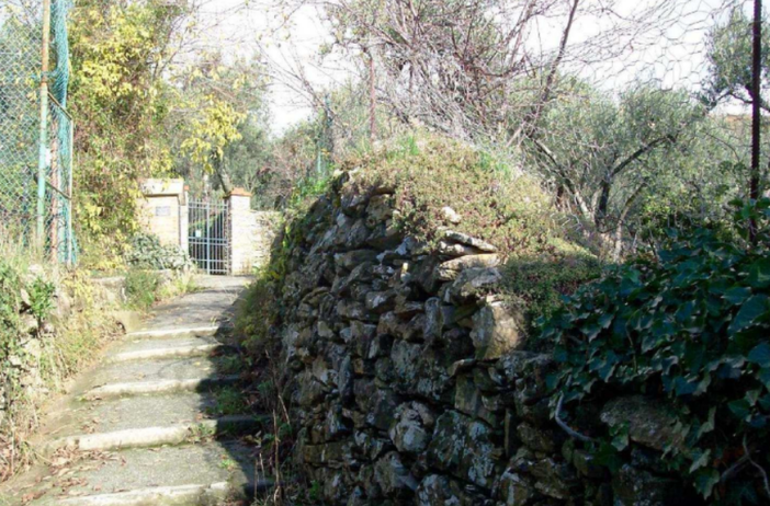 Recco: una nuova strada per raggiungere il cimitero di Polanesi Recco: una nuova strada per raggiungere il cimitero di Polanesi