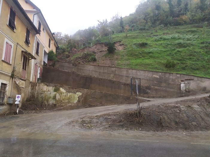 A un mese dalla pioggia record siamo tornati a Rossiglione, la sindaca: "Tanto è stato fatto, ma serve un piano di versante per tutti i territori fragili" (FOTO e VIDEO) A un mese dalla pioggia record siamo tornati a Rossiglione, la sindaca: "Tanto è stato fatto, ma serve un piano di versante per tutti i territori fragili" (FOTO e VIDEO)