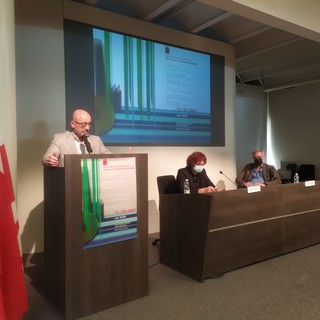 Cingolani: "Il prossimo trimestre la bolletta elettrica aumenterà del 40%, queste cose vanno dette" (VIDEO)