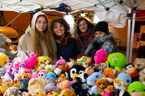 Salvare giochi usati per curare l’AIDS in Africa: il Rigiocattolo della Comunità di Sant’Egidio compie venticinque anni Salvare giochi usati per curare l’AIDS in Africa: il Rigiocattolo della Comunità di Sant’Egidio compie venticinque anni