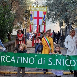 Torna il corteo storico per le vie del centro per inaugurare il Mercatino di San Nicola