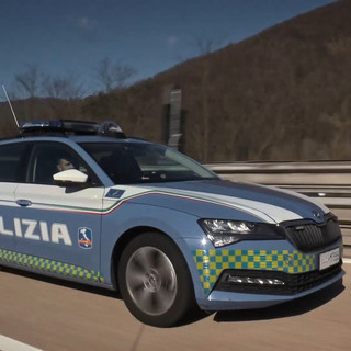 Sfreccia con l'auto rubata in autostrada: fermato a Varazze con documenti contraffatti