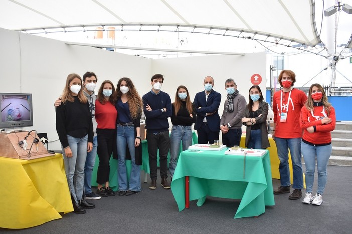 Il San Martino partecipa al Festival della Scienza con il laboratorio "Oggi il chirurgo sei tu!" Il San Martino partecipa al Festival della Scienza con il laboratorio "Oggi il chirurgo sei tu!"