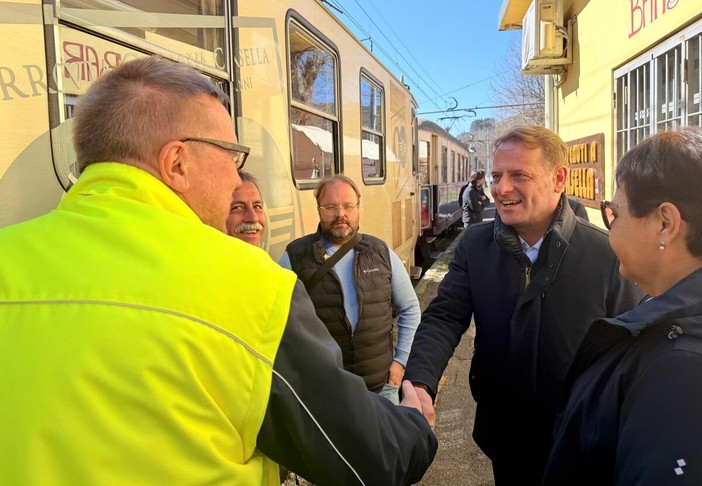 Ferrovia Genova-Casella, Scajola: “Dal 25 aprile riapre il tratto tra Casella e Sant’Olcese”