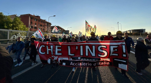 Ex Ilva, avviata la procedura di licenziamento per 40 dirigenti: due lavorano a Genova. A Taranto chiesti i domiciliari per Morselli Ex Ilva, avviata la procedura di licenziamento per 40 dirigenti: due lavorano a Genova. A Taranto chiesti i domiciliari per Morselli