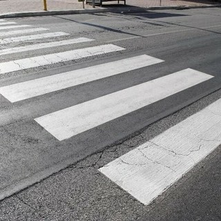 Donna di 50 anni investita mentre attraversa la strada a San Fruttuoso: trasportata in ospedale in codice giallo