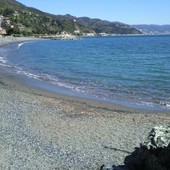 Arenzano, fratellini si perdono sulla spiaggia: interviene la Guardia di Finanza