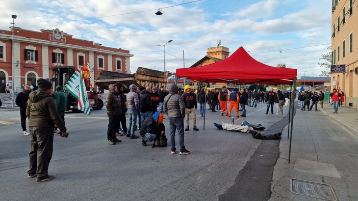 Ex Ilva, il Ministero convoca un tavolo: appuntamento a Roma il 28 novembre