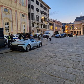 Genova, a De Ferrari lo spot per la nuova Maserati firmato Ferzan Ozpetek