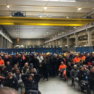 Genova, iniziata l'assemblea dei lavoratori ex Ilva (FOTO) Genova, iniziata l'assemblea dei lavoratori ex Ilva (FOTO)