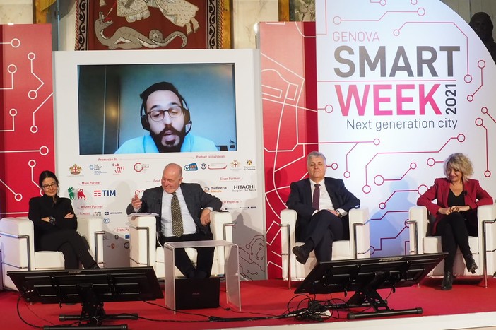I temi meno conosciuti ma più decisivi per la realizzazione della città intelligente oggi alla Genova Smart  Week. Domani si finisce con la mobilità