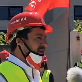 Salvini al cantiere per il nuovo ponte sul Polcevera: &quot;Azzerare il codice degli appalti e sbloccare le infrastrutture&quot;
