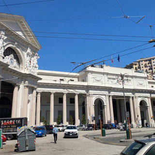 Spaccio di crack a Principe, arrestato un 19enne: aggredisce i Carabinieri per scappare