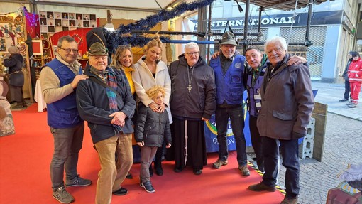 Mercatino di San Nicola, il trionfo della solidarietà: raccolti oltre 150mila euro Mercatino di San Nicola, il trionfo della solidarietà: raccolti oltre 150mila euro