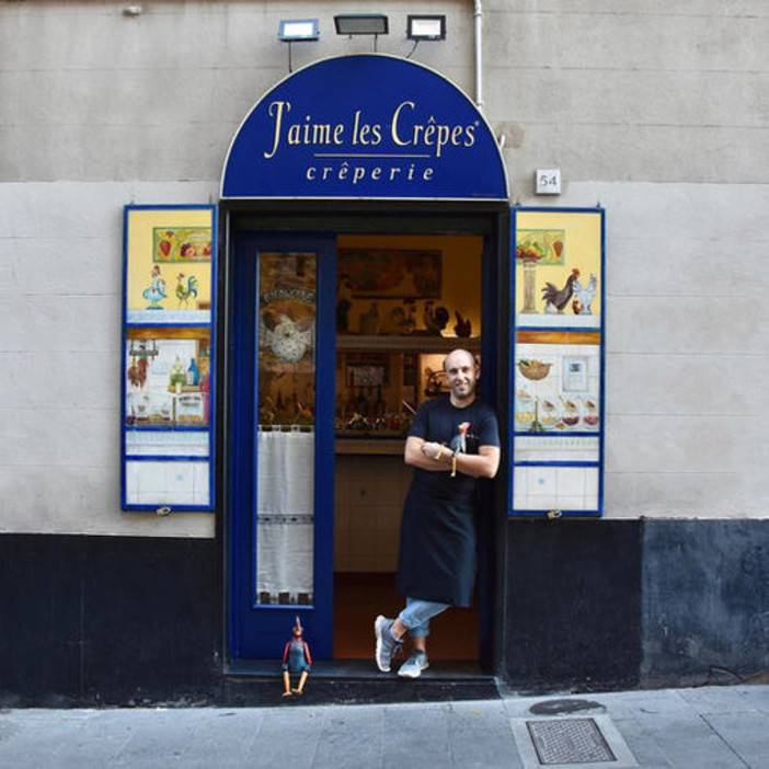 “J’aime les Crêpes” compie trent’anni: un pezzo di storia nei caruggi cerca nuove mani
