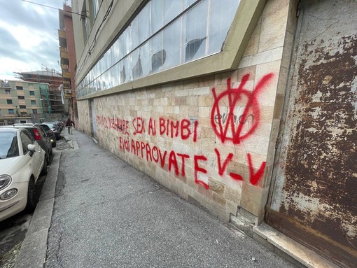 Scritte intimidatorie nelle scuole di Genova, i pedagogisti liguri: "La scuola è un luogo di futuro, e il futuro non si cancella con una scritta"